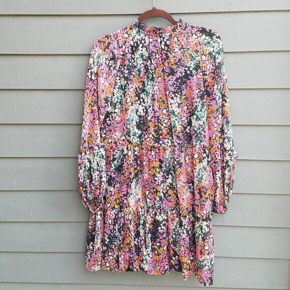Vince Camuto Boho Tiered Floral Peasant Dress Black Background size Medium - Picture 3 of 9